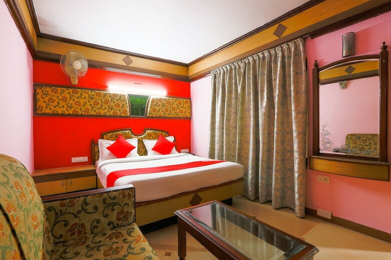 Hotel Oyo 24364 Shiv Shanthi Grand