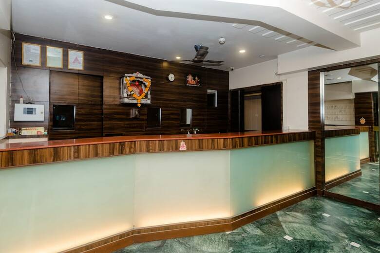 Capital O 27600 Hotel Sai Plaza