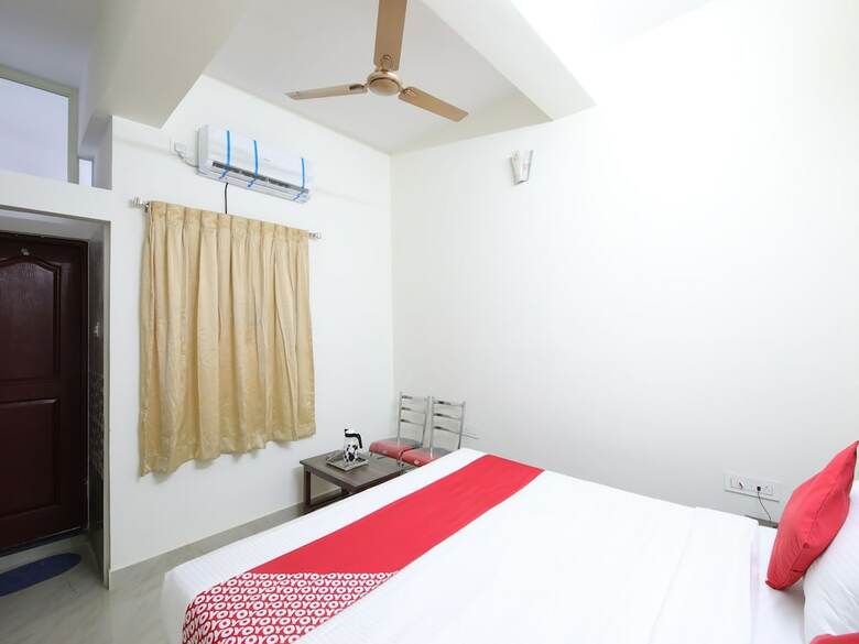 Hotel Oyo 26630 Mathura Inn