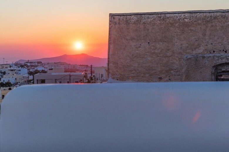 Valsamo Suites