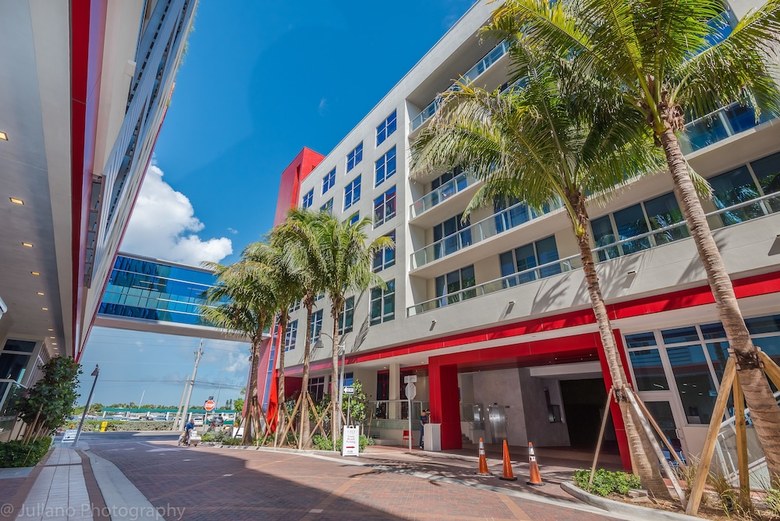 Brand New Water Apartment On The Beach