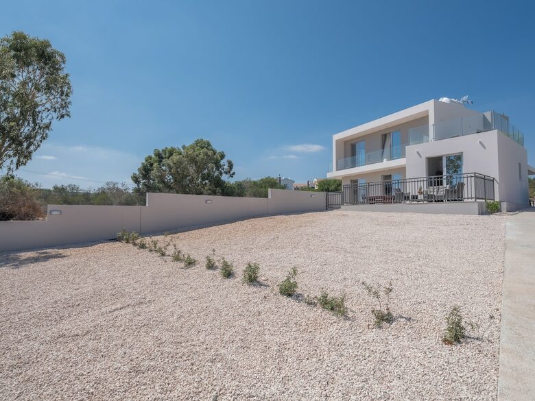 Polymnia Villa 490b
