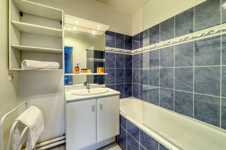 Bussy Downtown Apartment