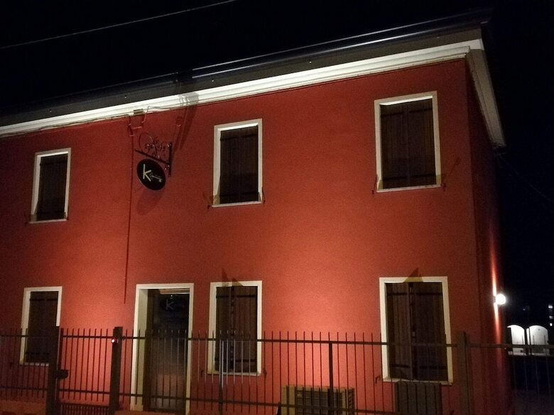 Bed & Breakfast Karingo House