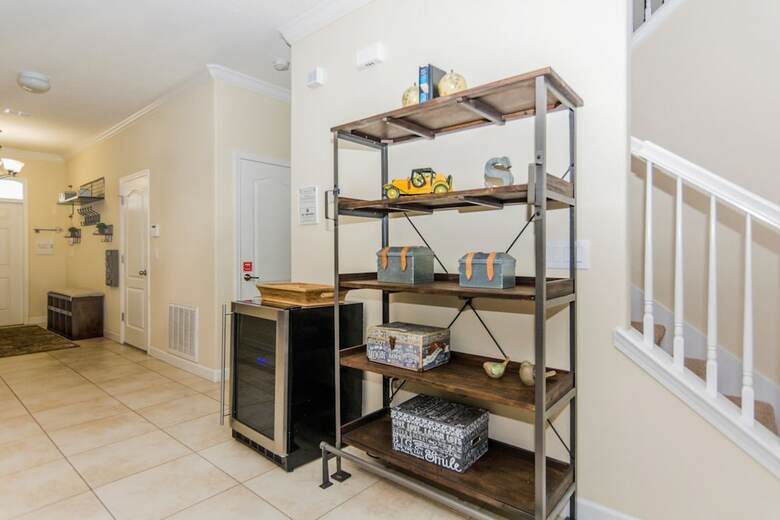Spacious Fun Home Next To Disney Cg1443