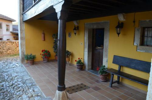 Hostal Casa Rural La Corrolada