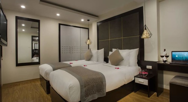 Rising Dragon Palace Hotel