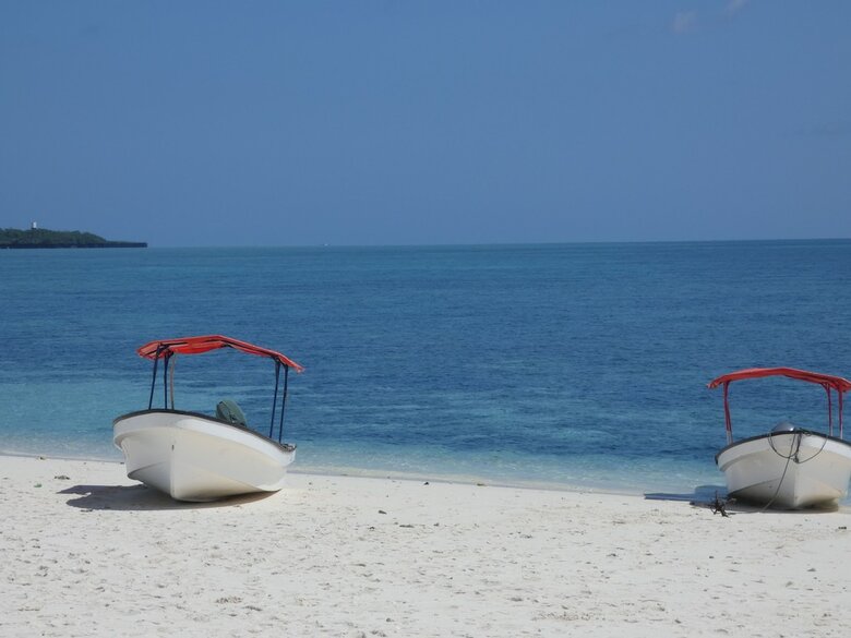 Bed & Breakfast Bahari Pizza Restaurant And Bungalows