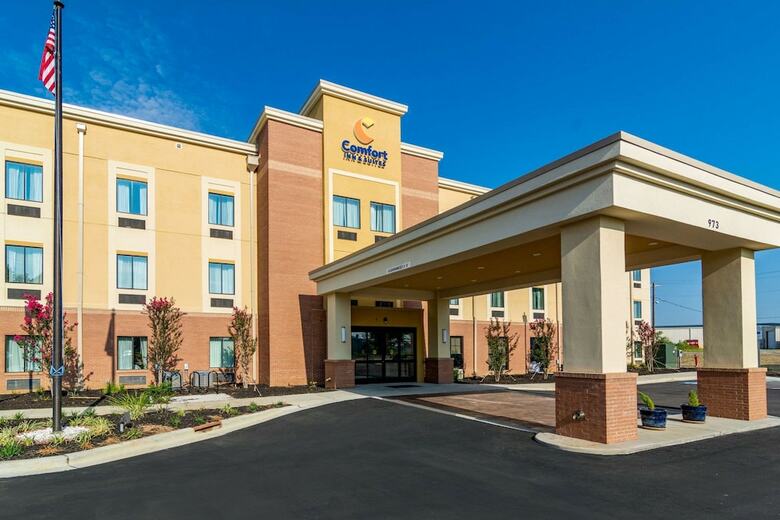 Hotel Comfort Inn And Suites