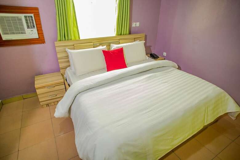 Eclipse Hotel And Lounge