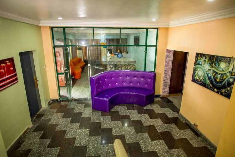 Eclipse Hotel And Lounge