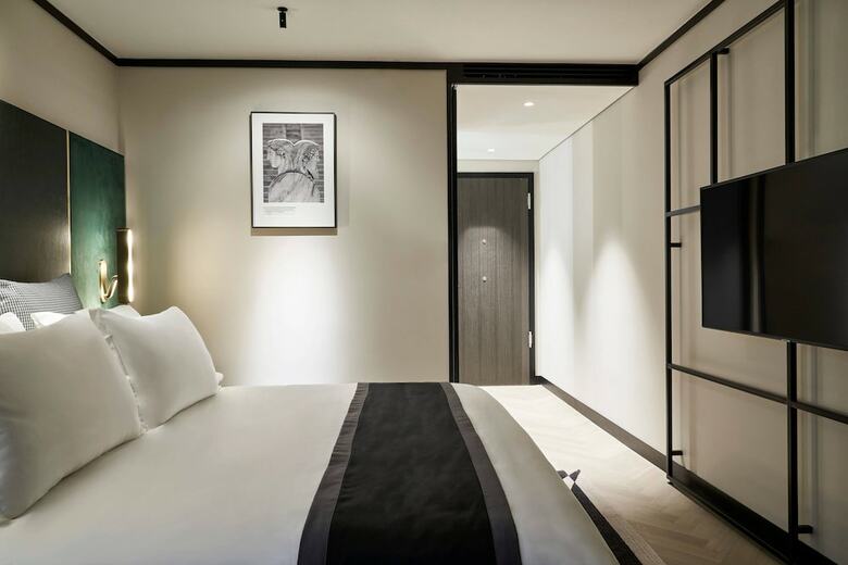 Academias Hotel, Autograph Collection