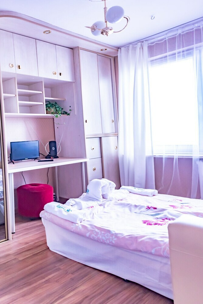 Hotel Retro Rooms In Cracow City Centre