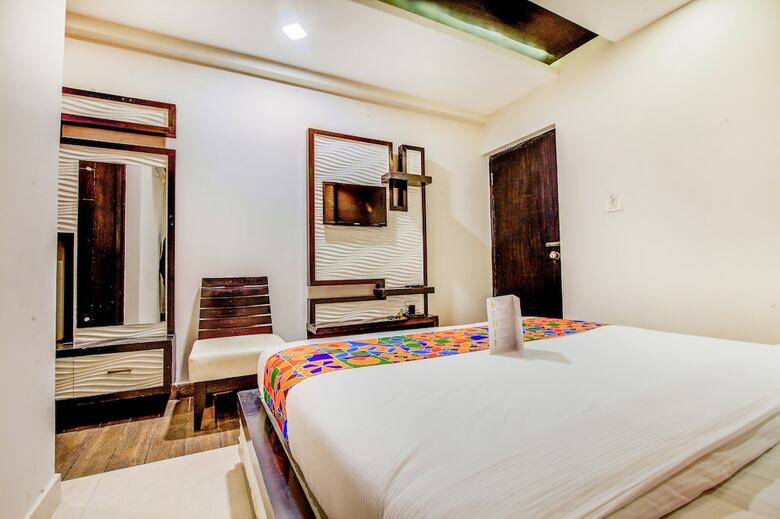 Fabhotel Empark