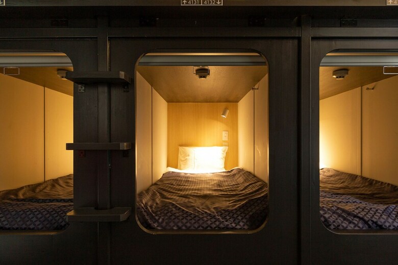 Cabinet Hotel Wows