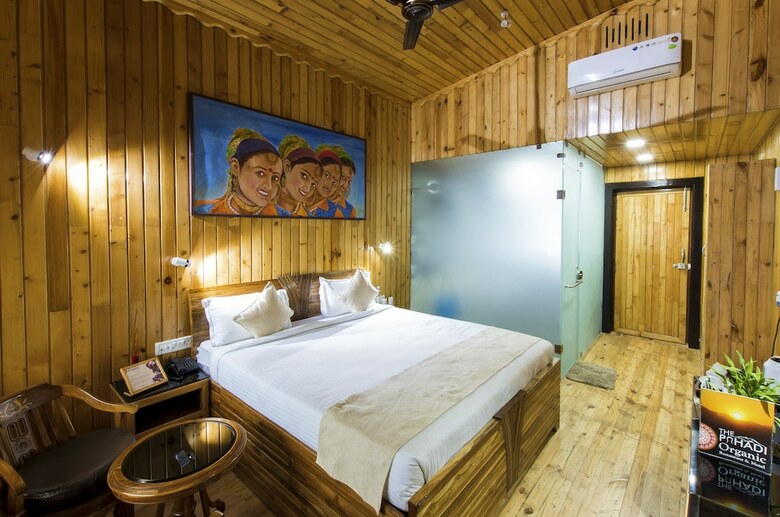 Hotel Crimson Park Residency-the Pahadi