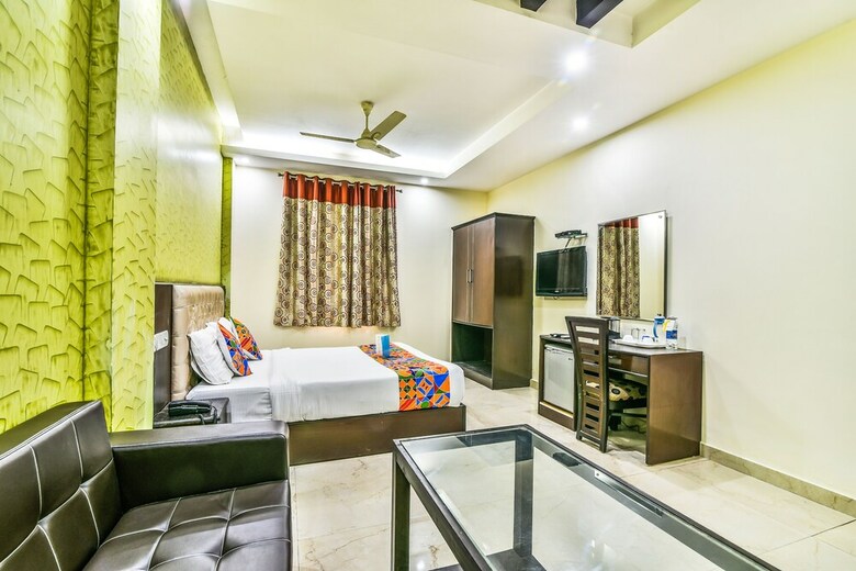 Fabhotel Kingston
