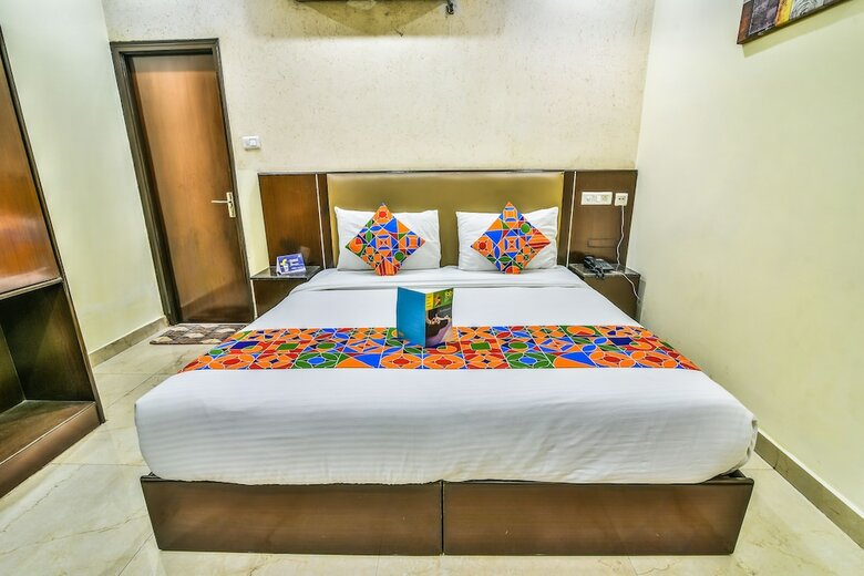 Fabhotel Kingston