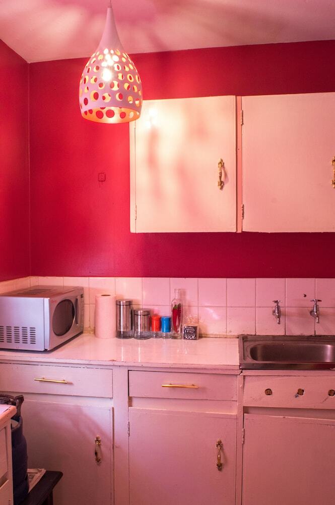 Hostal Naisula Place - Hostel