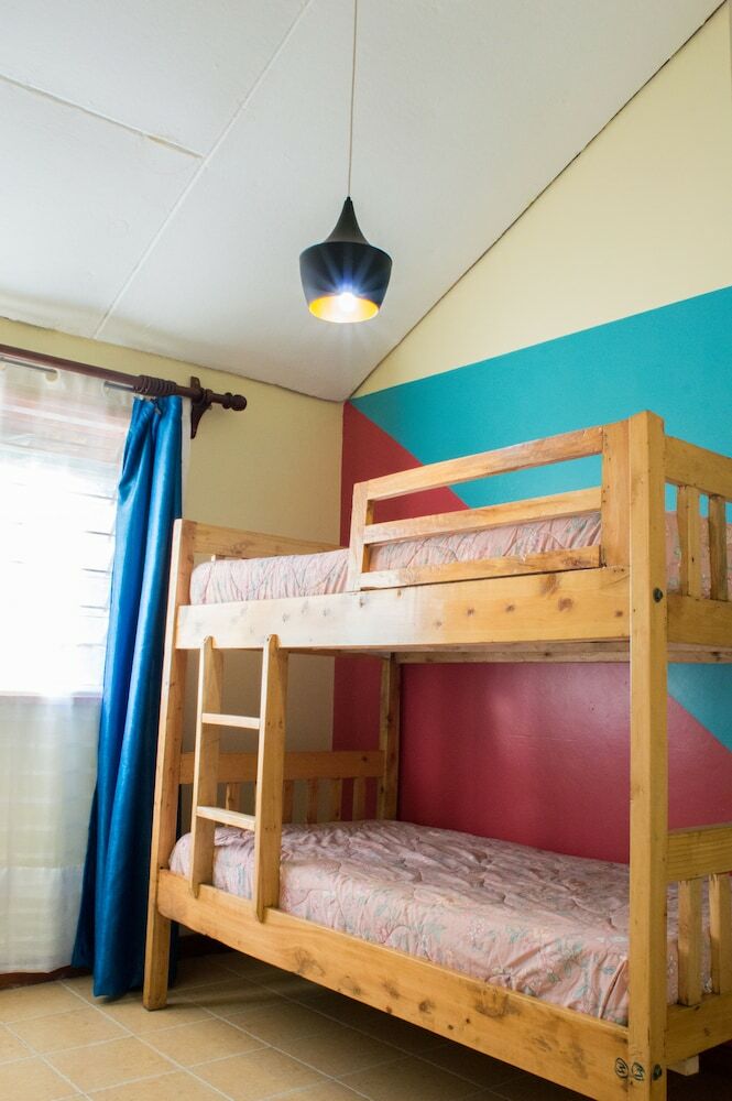 Hostal Naisula Place - Hostel