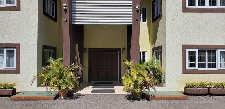 La Vue Apartments