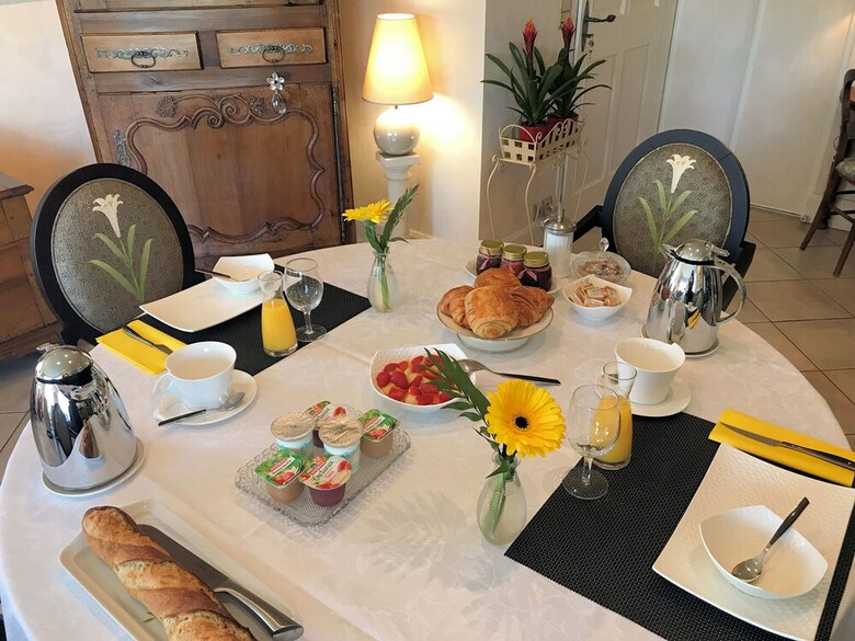 Hotel Villa L'olivier, Chambre D'h�tes "les Volets Bleus"