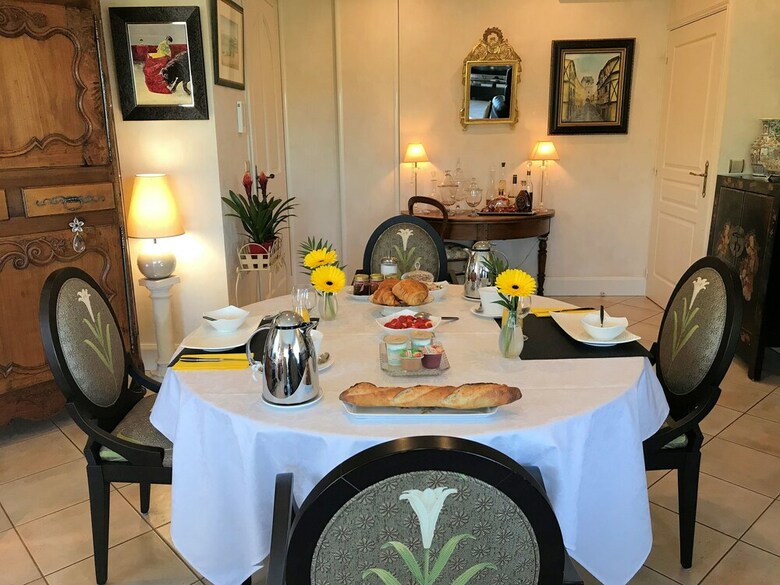 Hotel Villa L'olivier, Chambre D'h�tes "les Volets Bleus"