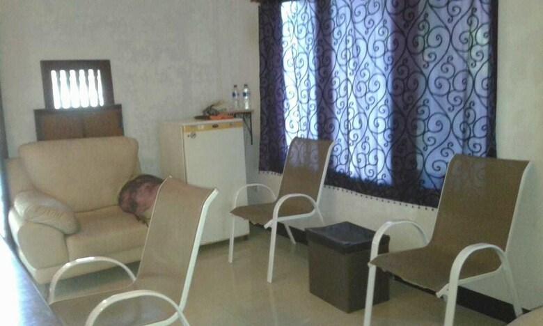 Aparthotel Beachfront Suite Alit