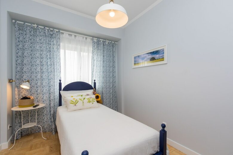 Bed & Breakfast Lisbon Airport Hostel