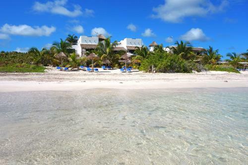Hotel Almaplena Eco Beach Resort