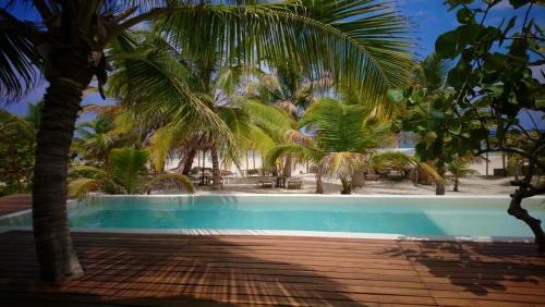 Hotel Almaplena Eco Beach Resort