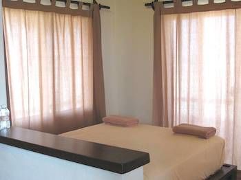 El Hotelito