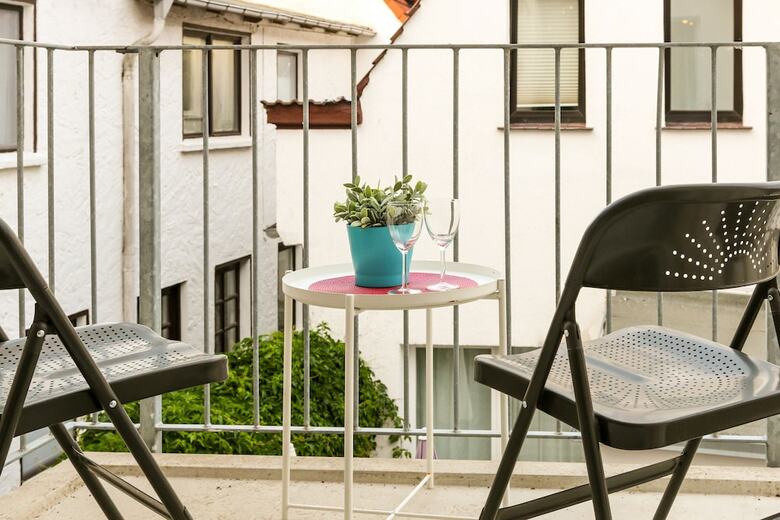 Apartments Alexandrinenstrasse