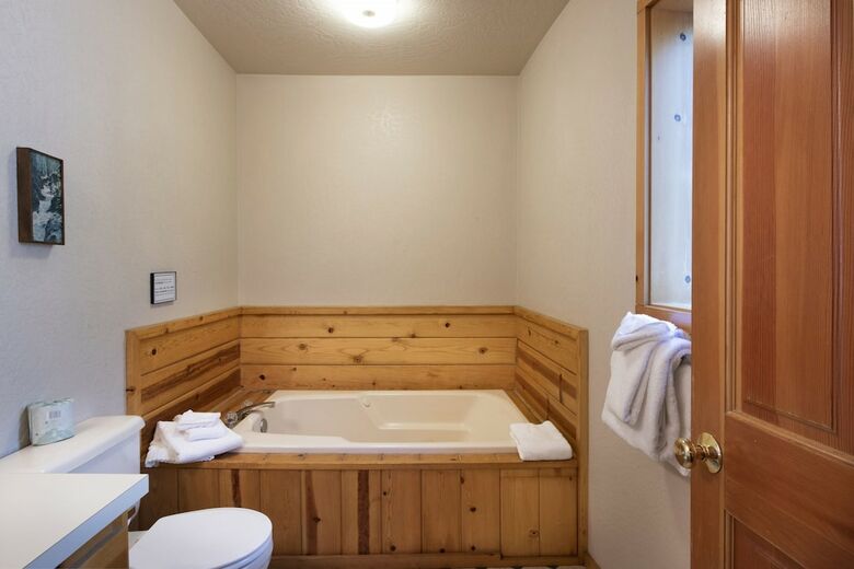 Wawona Cabin