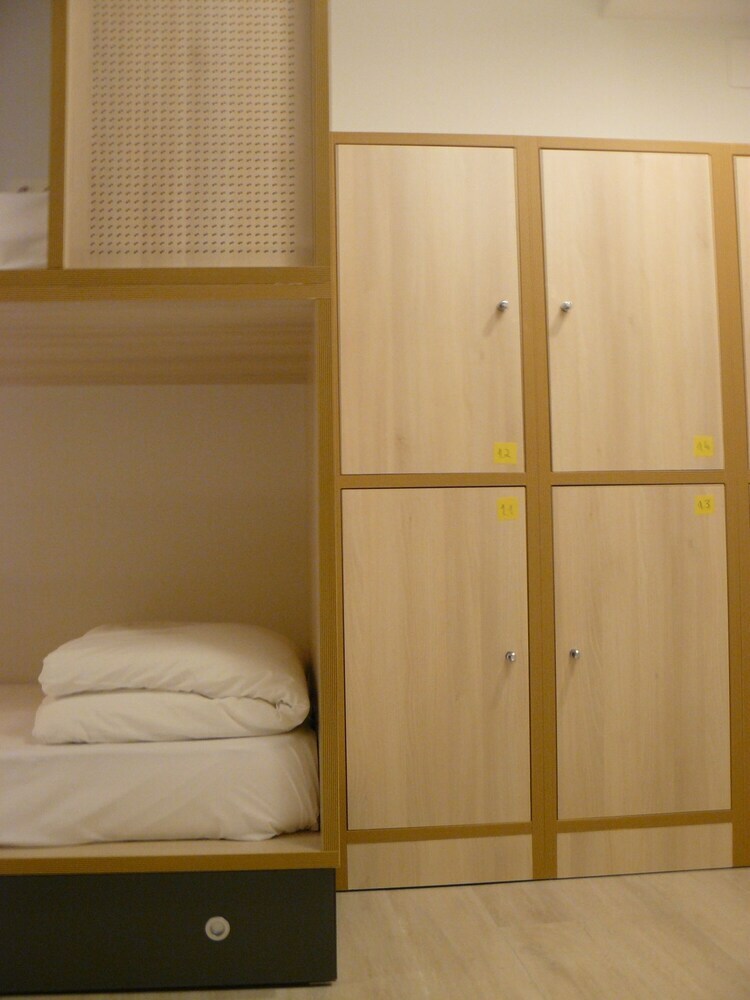 Hostal Blai Blai - Hostel