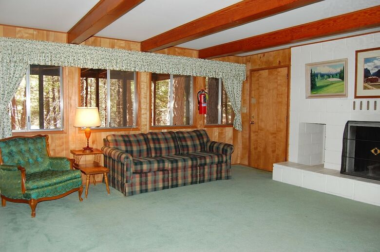 Cabana Ackley's Place