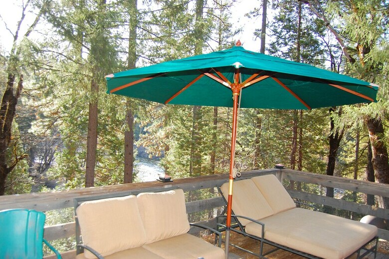 Cabana Black Oak Lodge