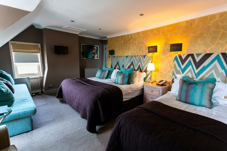 Chichester Harbour Hotel