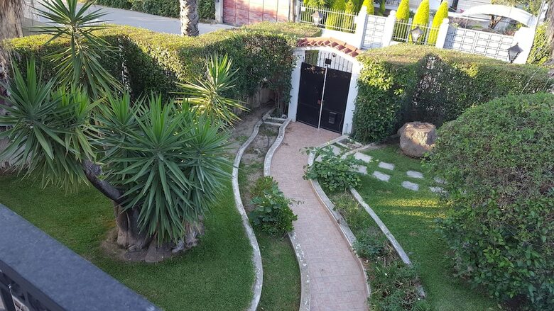 Apartamentos Patras White Castle