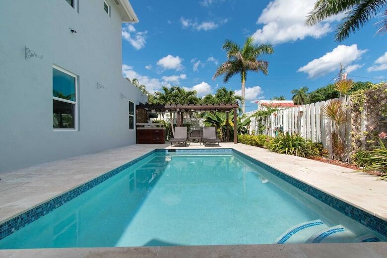 Hollywood Dream House - 5 Bedroom W/heated Pool