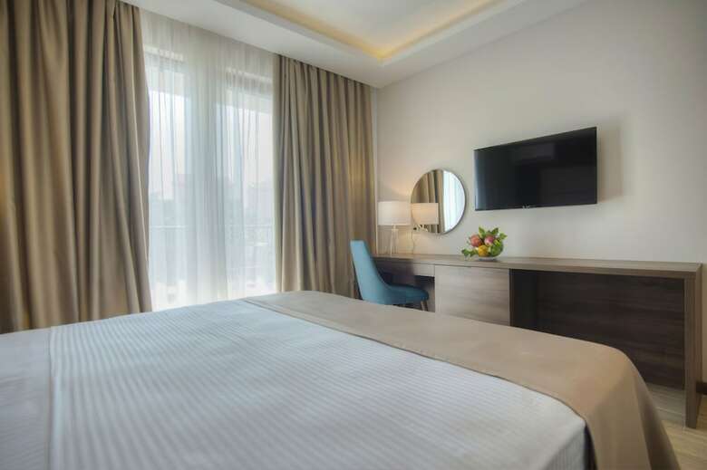 Hotel Twelve