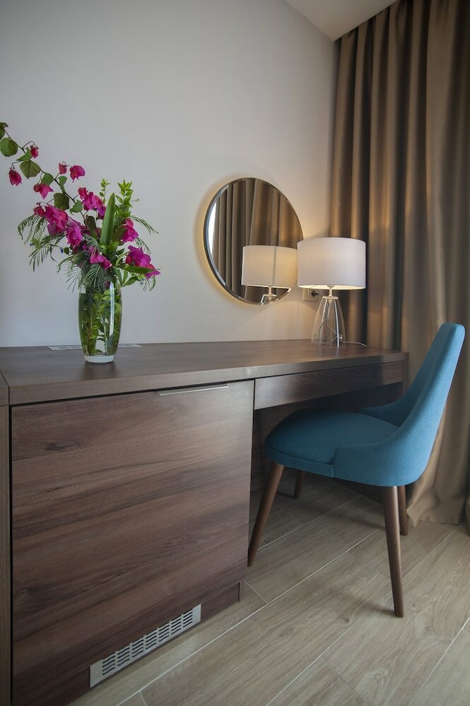 Hotel Twelve