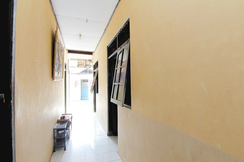 Hotel D'angkring Wisma Sarjana
