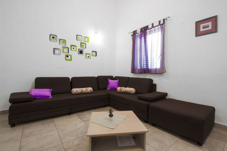 Apartments Gnjidi?