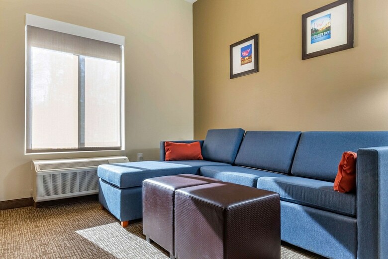 Hotel Comfort Suites
