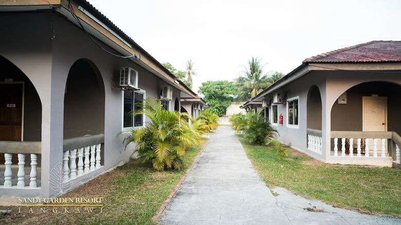 Hotel Sandy Garden Resort