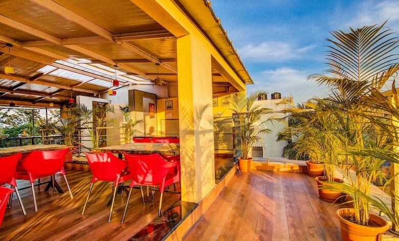 Hotel Fabexpress Neema Residency
