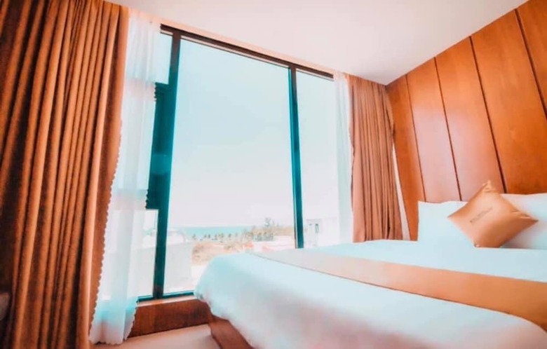 Mira Hotel