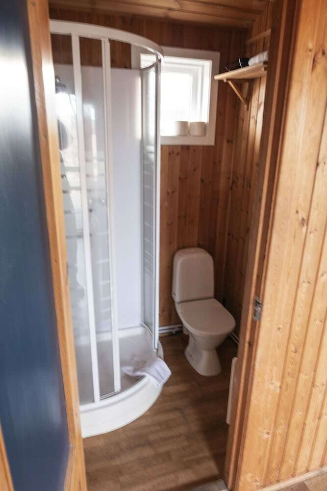 Sm�rat�n Farm Eco Lodges
