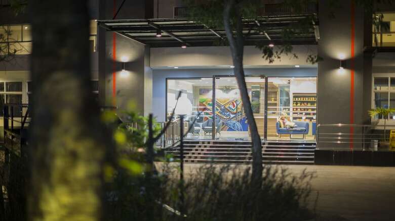 Araya Hotel